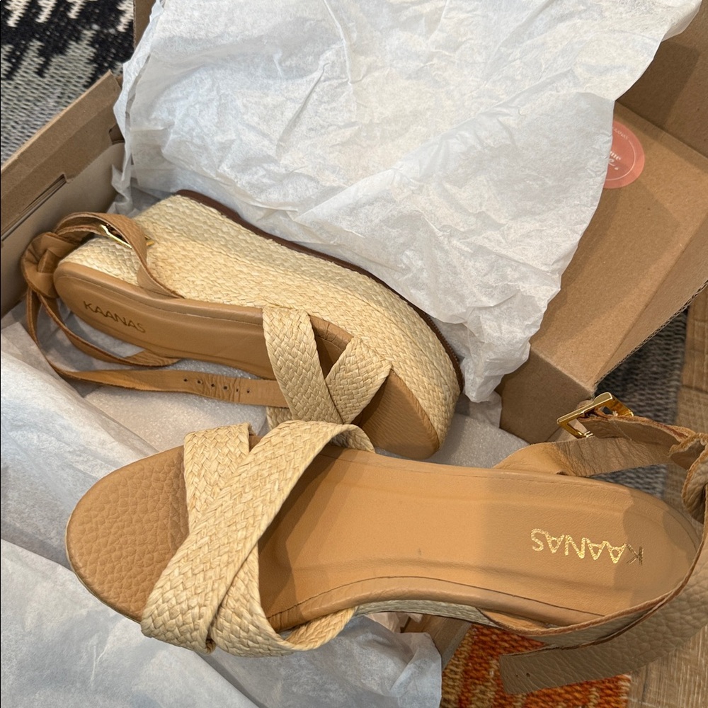NWB Fab KAANAS Palopo Espadrilles Sz 7